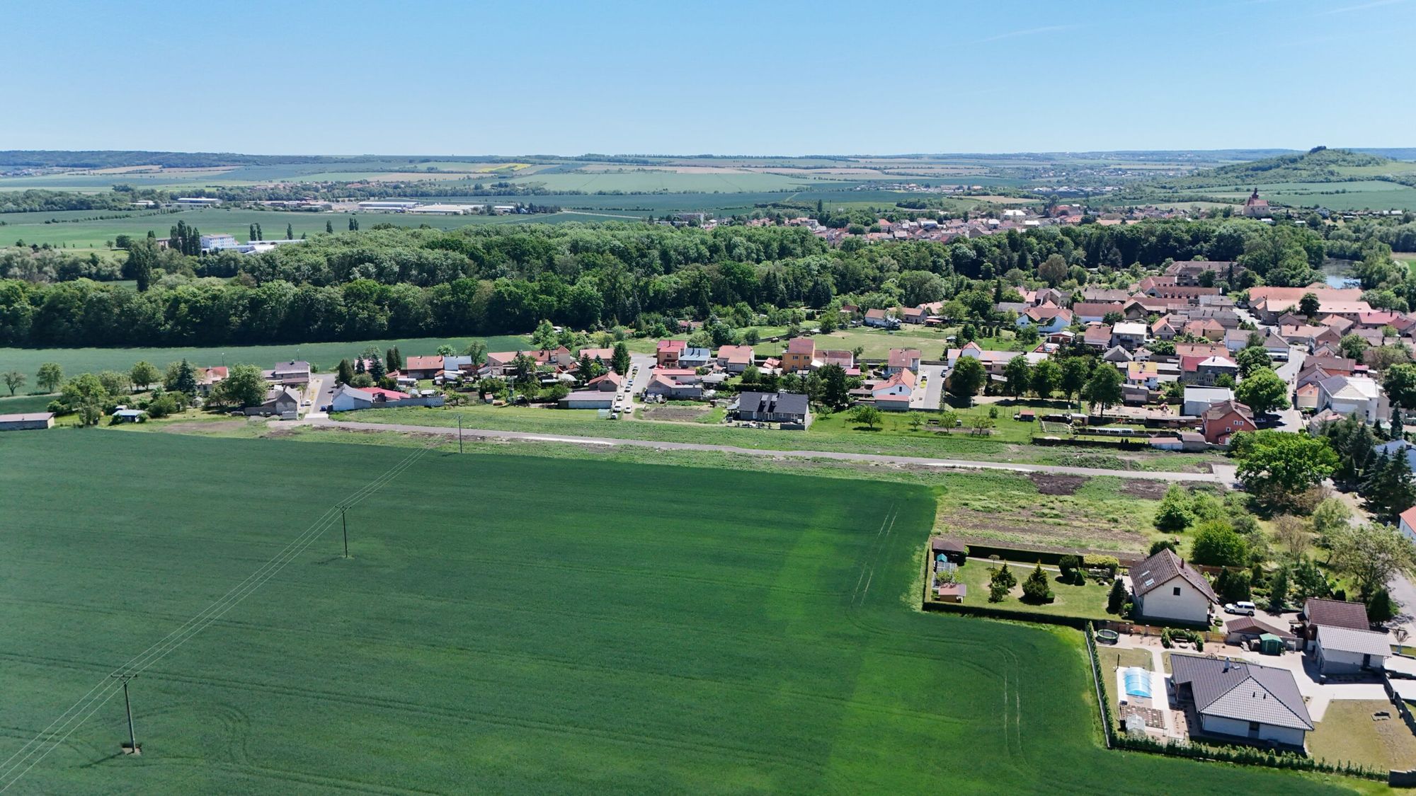 Stavební pozemek ve Vršovicích u Loun, foto 3