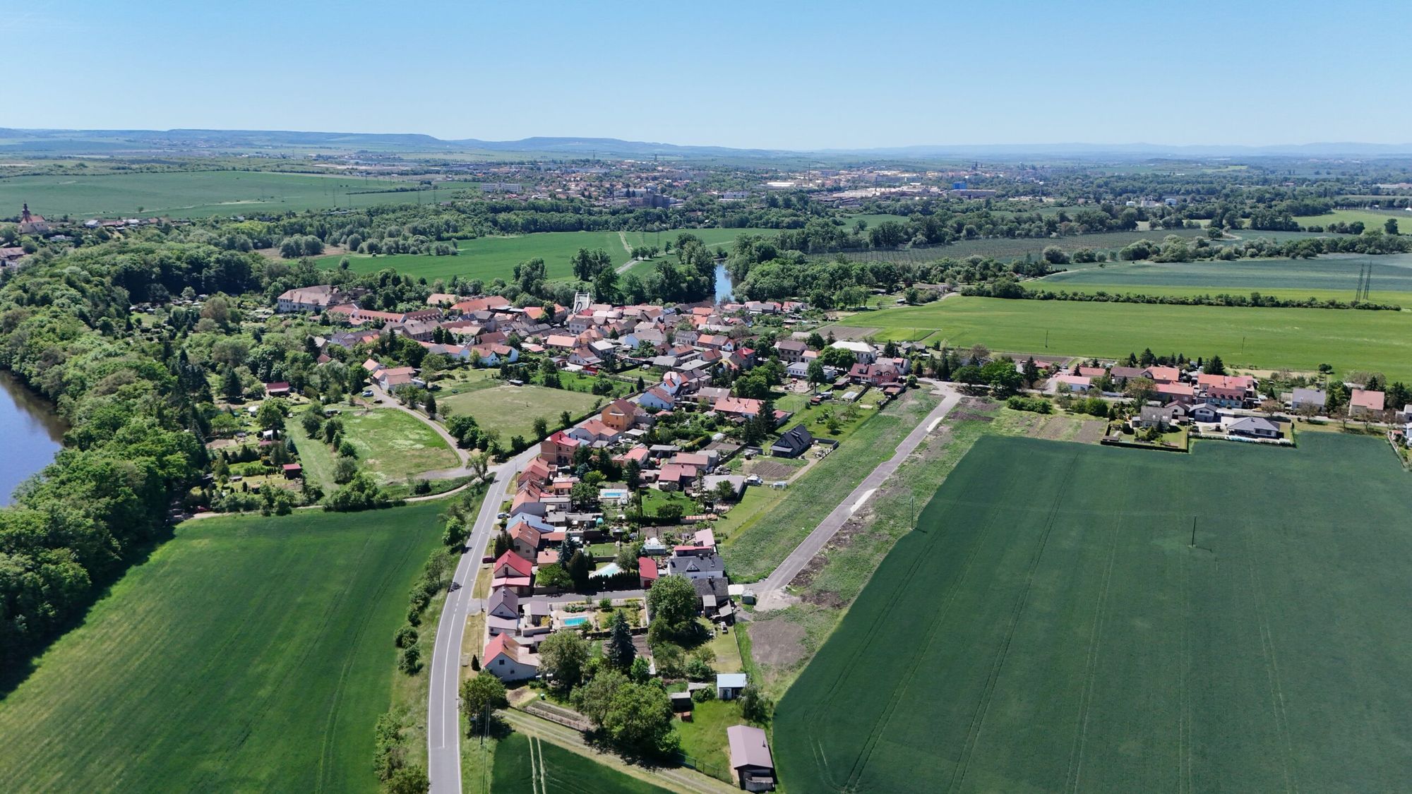 Stavební pozemek ve Vršovicích u Loun, foto 5